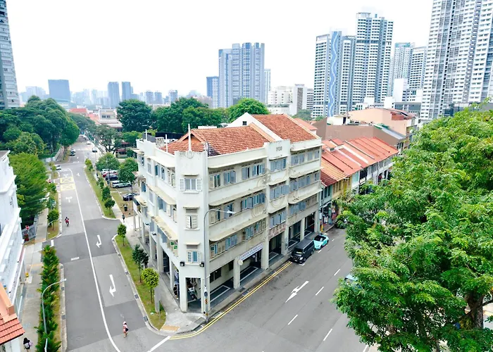 Kam Leng